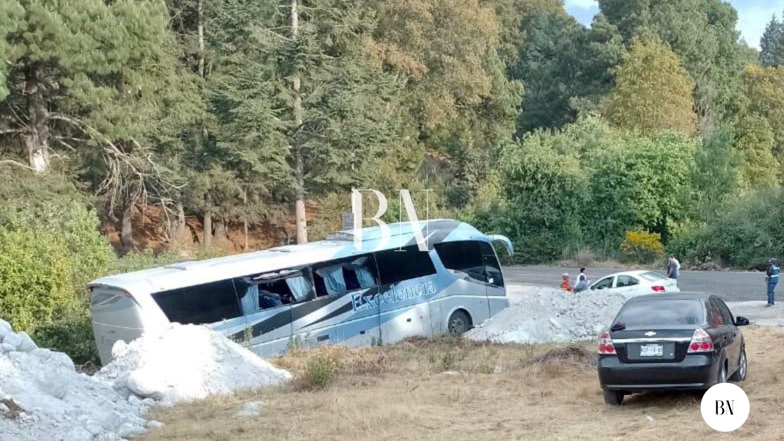 Se accidentan autobuses  en la Toluca-Amanalco